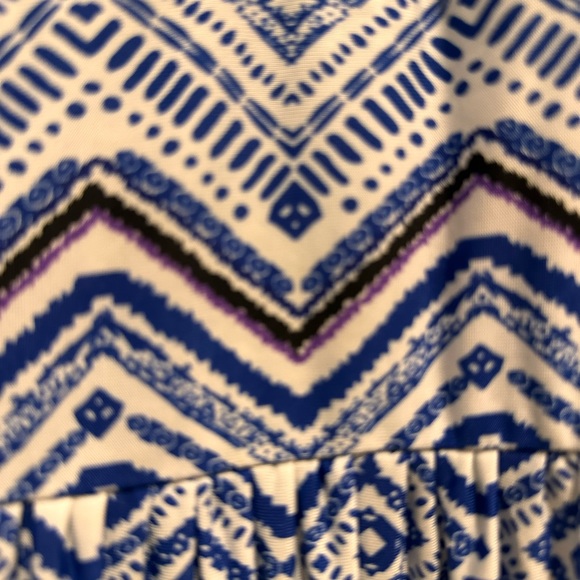 Blue white dress - Picture 2 of 3